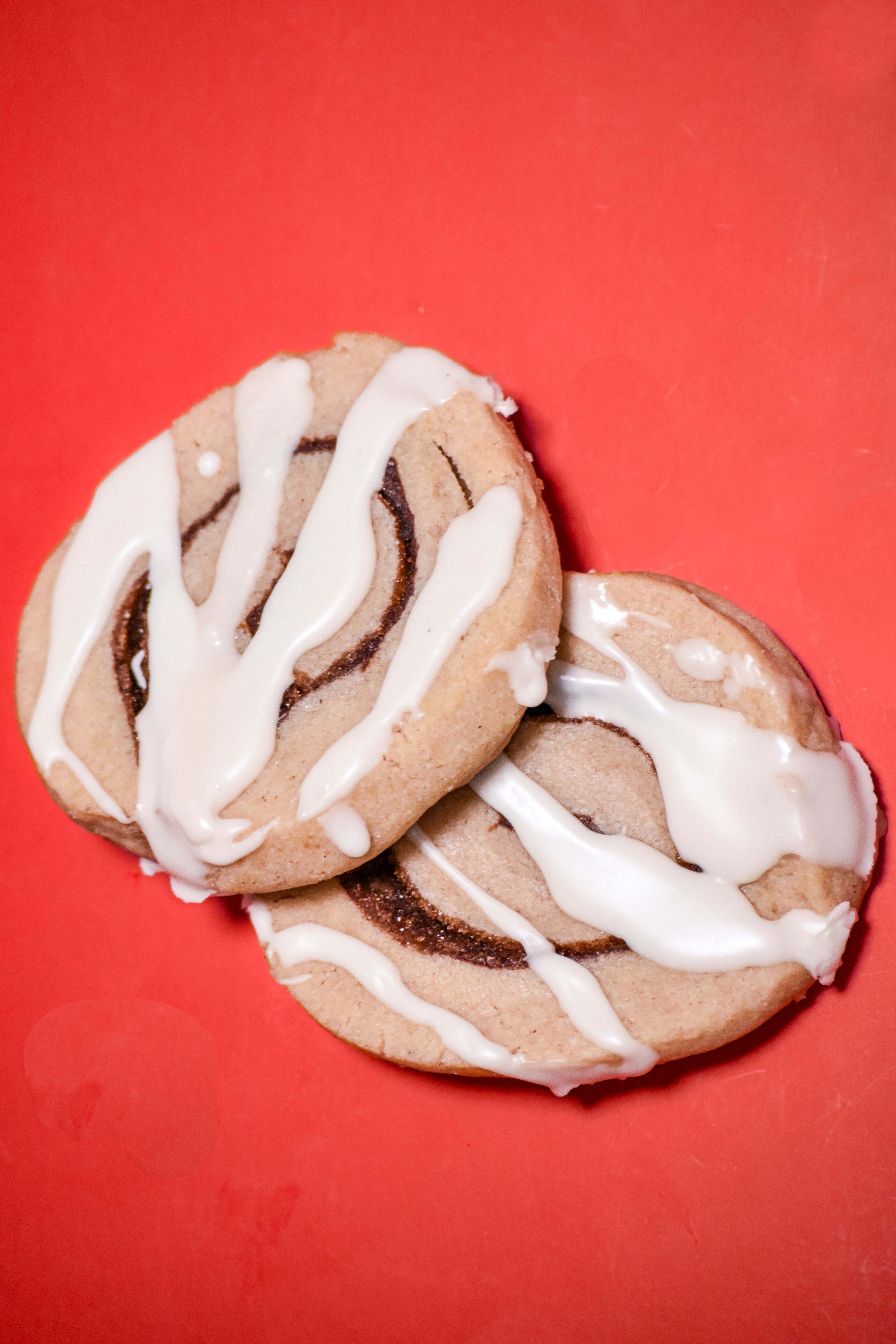 Image of a cookie that resembles a cinnamon roll